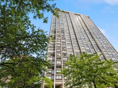 5455 N Sheridan Rd APT 2615