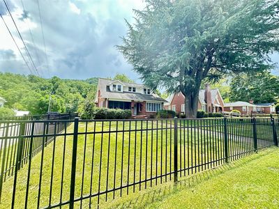 584 Rutherford Rd