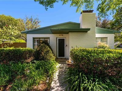 5528 Village Grn