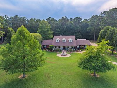 3404 Country Club Ln