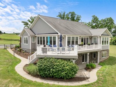 1166 Earls Hill Rd