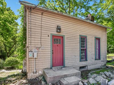 8 Reservoir Road