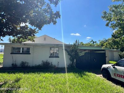 104 Grace Ave