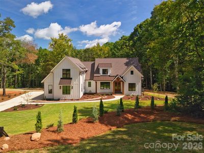 1103 Oakmont Dr