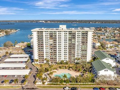 400 Island Way APT 1404