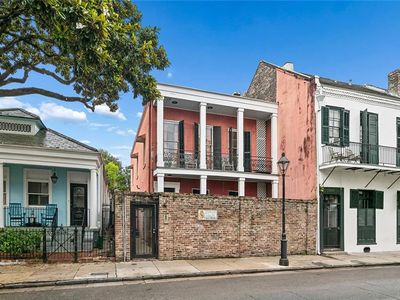 1228 Bourbon St APT B