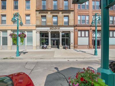 234 N Broadway #418
