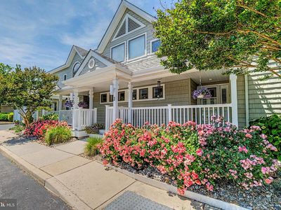 2 Catalina Dr