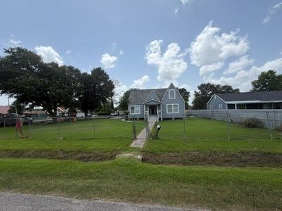 1116 Forest Oaks Dr