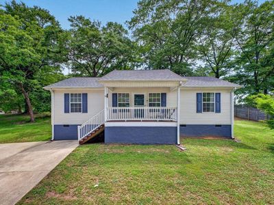 6 Norris Ave