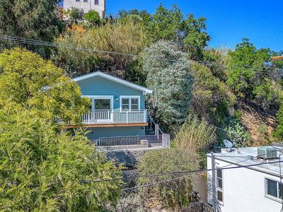 8443 Ridpath Dr