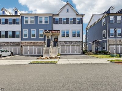 21 Dahlia Dr