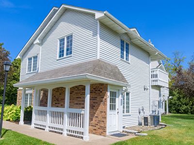 3557 Blue Jay Way APT 200