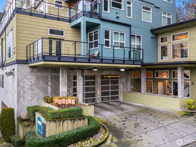 655 Crockett Street #B405