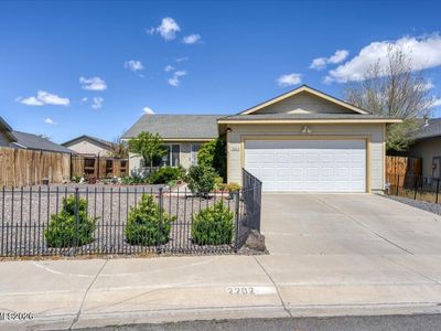 2202 Ellice Way