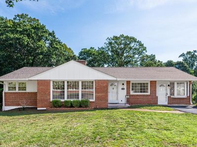 Property at 140 Moorman Dr, Madison Heights, VA