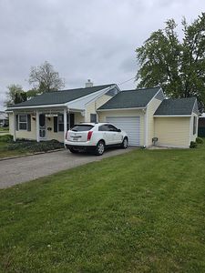 734 Lakeview Dr