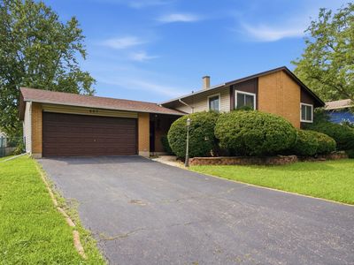 Property at 607 N Ashbury Ave, Bolingbrook, IL