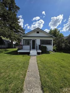 Property at 854 Columbia St, Pomeroy, WA