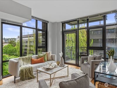 2911 2nd Avenue #506