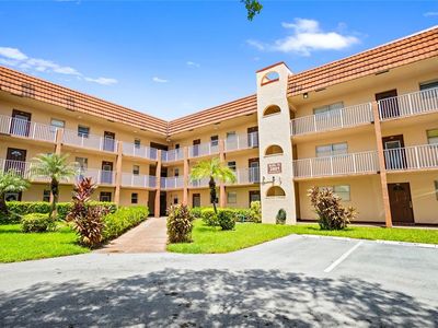 2801 N Pine Island Rd #208