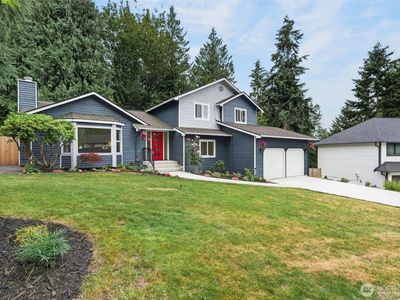 4211 210 th Place NE