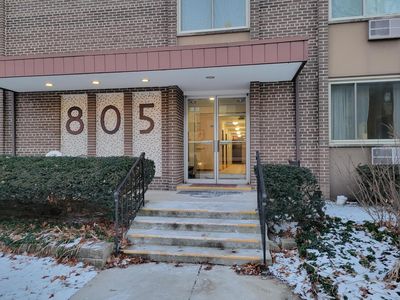 805 East Henry Clay STREET #202