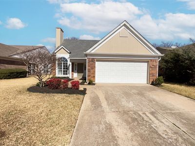 2516 Dahlia Dr