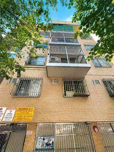 638 50th St #2B