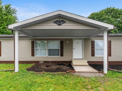 506 E Main St