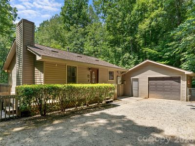 323 Burrell Mountain Rd