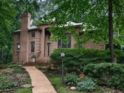 1273 Becket Dr SE