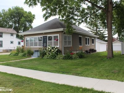 1013 Main Ave