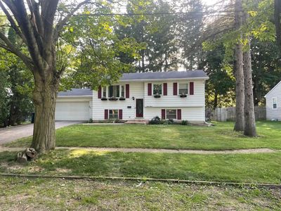 1111 Bretton Dr