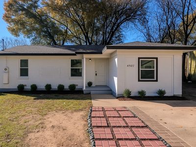 4507 S Ewing Ave