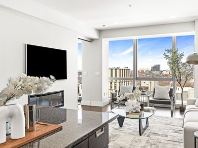 110 Stuart St Unit 19F