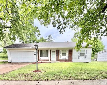 10619 Foxlair Dr