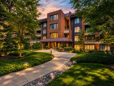 1401 Burr Oak Rd APT 201C