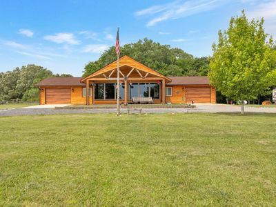227 Whitetail Ln