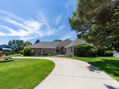 818 N Shore Dr