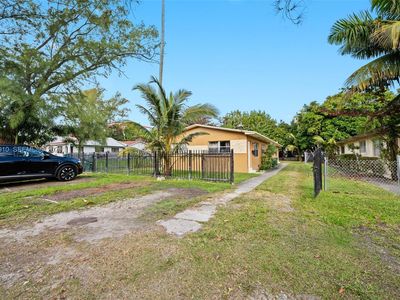 1429 NE 118th Ter