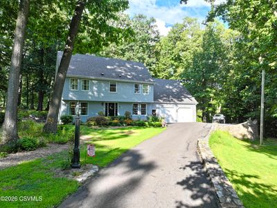 28 Fairway Dr