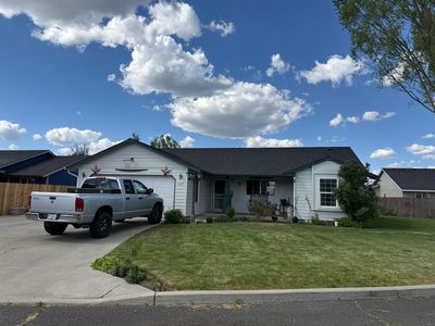 2329 NE Yellowpine Rd