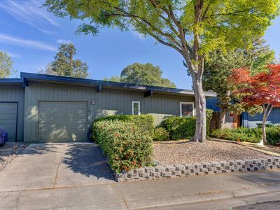 Property at 8745 Ski Ct, Elk Grove, CA