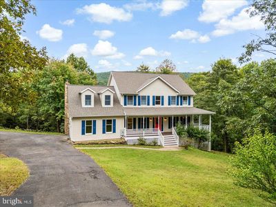 3416 Hawks Hill Ln