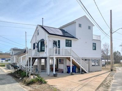 1 Barnes St