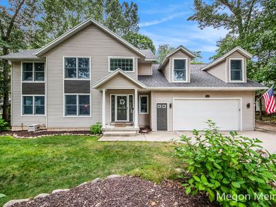 Property at 5796 Rollaway Dr NE, Comstock Park, MI