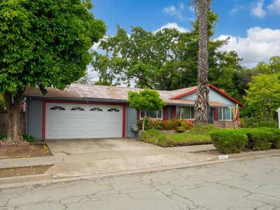 417 W 8th Street