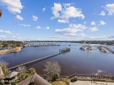 4401 LAKESIDE Drive #804
