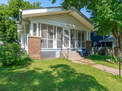 2422 Western Ave